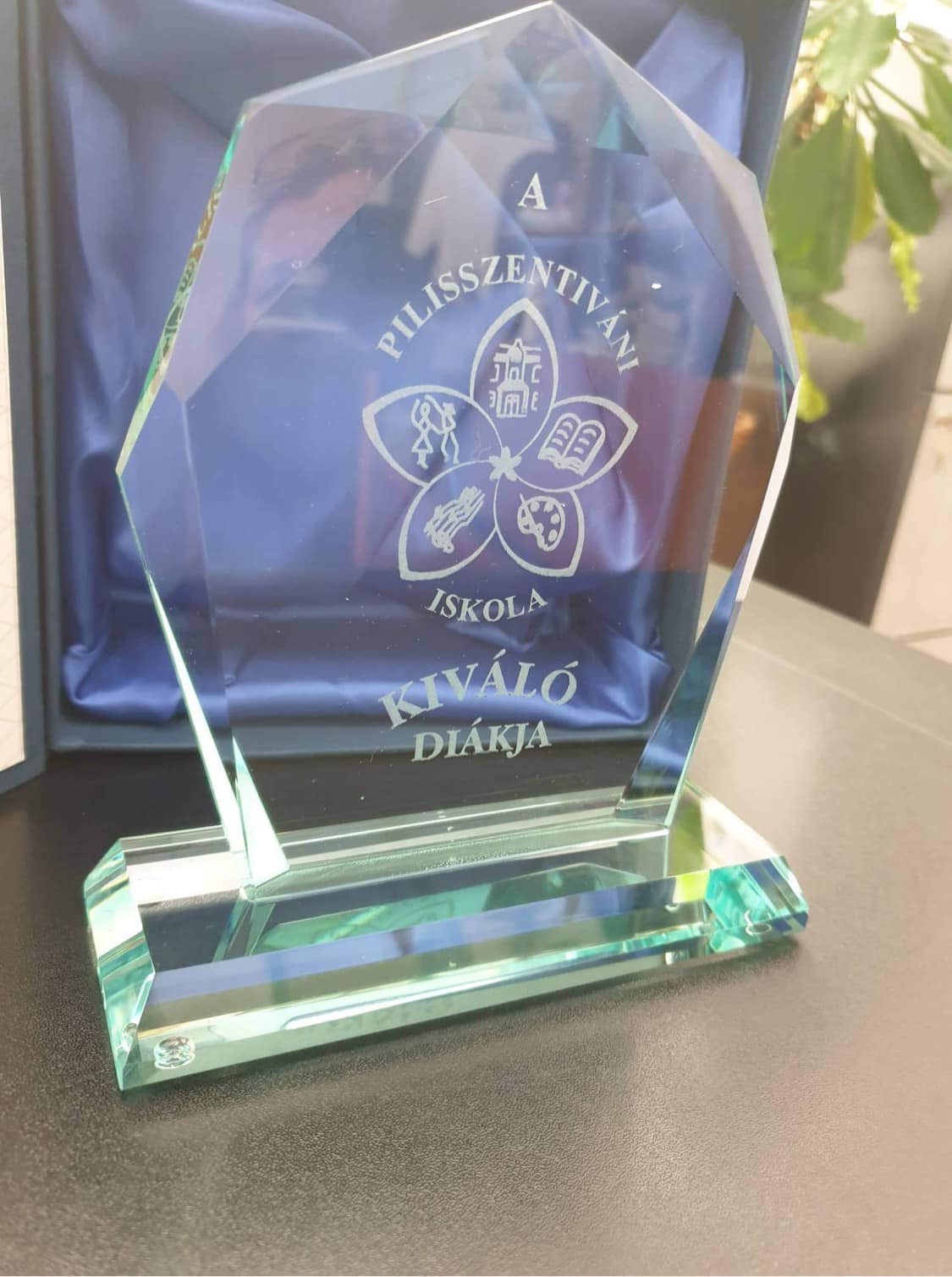 👨‍👩‍👧 **Adj esélyt a családoknak, akiknek a legnagyobb szükségük van rá!** 💙